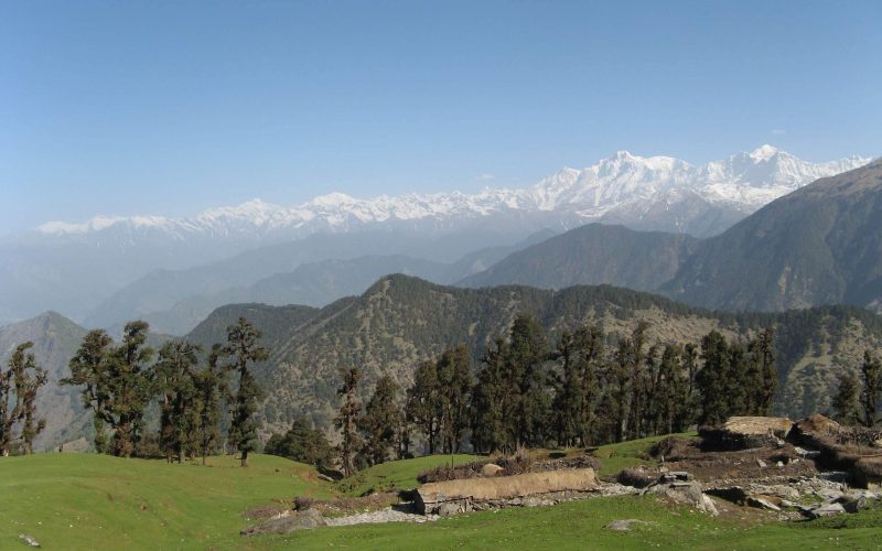 Trekking-Chopta_1446211197_RdnBML-scaled